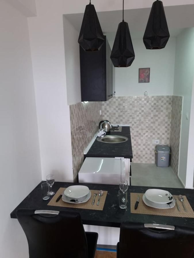 Porta Bus Station Apartment Skopje Ngoại thất bức ảnh