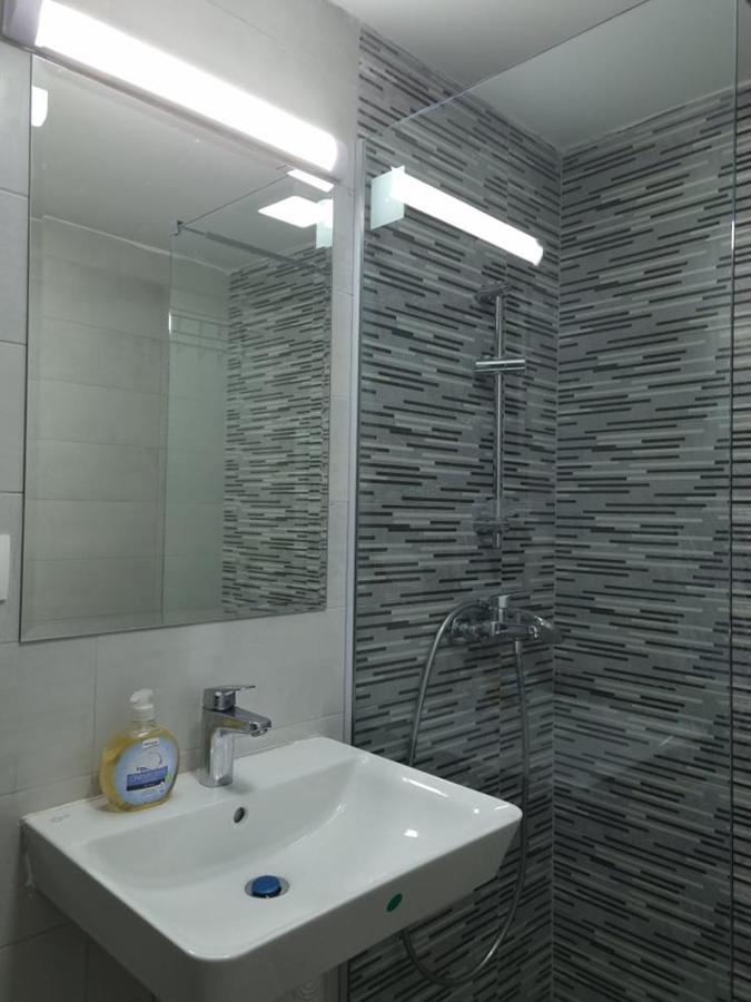 Porta Bus Station Apartment Skopje Ngoại thất bức ảnh